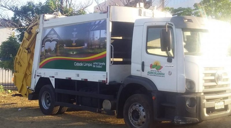 Caminhão compactador chega para reforçar a coleta de Lixo em Agricolândia
