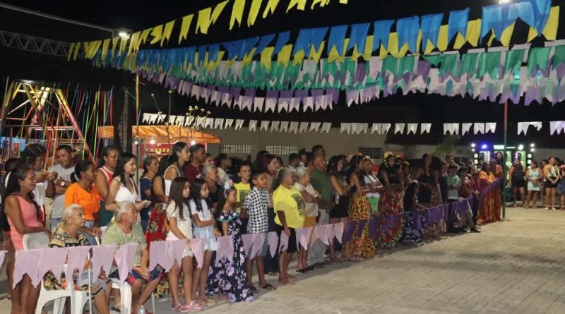 Prefeito Marcão do Povo prestigia apresentações Culturais do Festejo da Comunidade Boi Morto