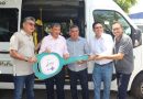 Prefeito Marcão do Povo recebe Veiculo Adaptado para transporte de Pacientes